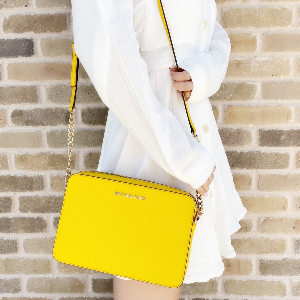 Gaby’sBags👜💕-NWT Michael Kors Crossbody - Picture 1 of 6